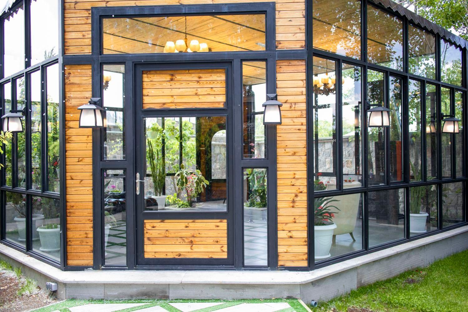 بهترین آتلیه عکاسی و فیلمبرداری مهمانی و عروسی، سالن عقد و محضر تبریز